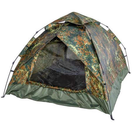 Триместна палатка Monodom Quick-Up Flecktarn, изглед отпред с отворен вход